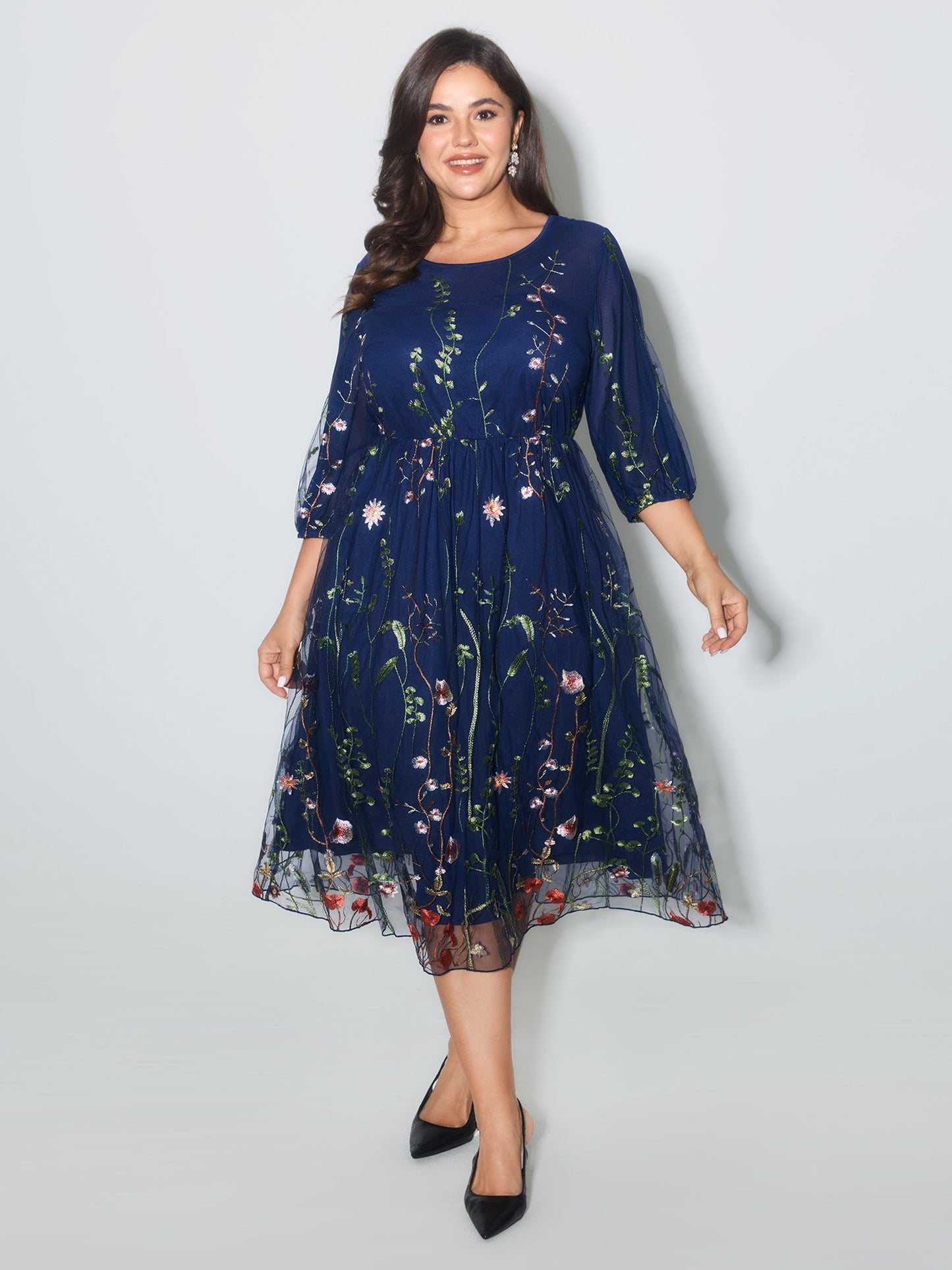 Robe Midi Brodee Fleurie Cintree